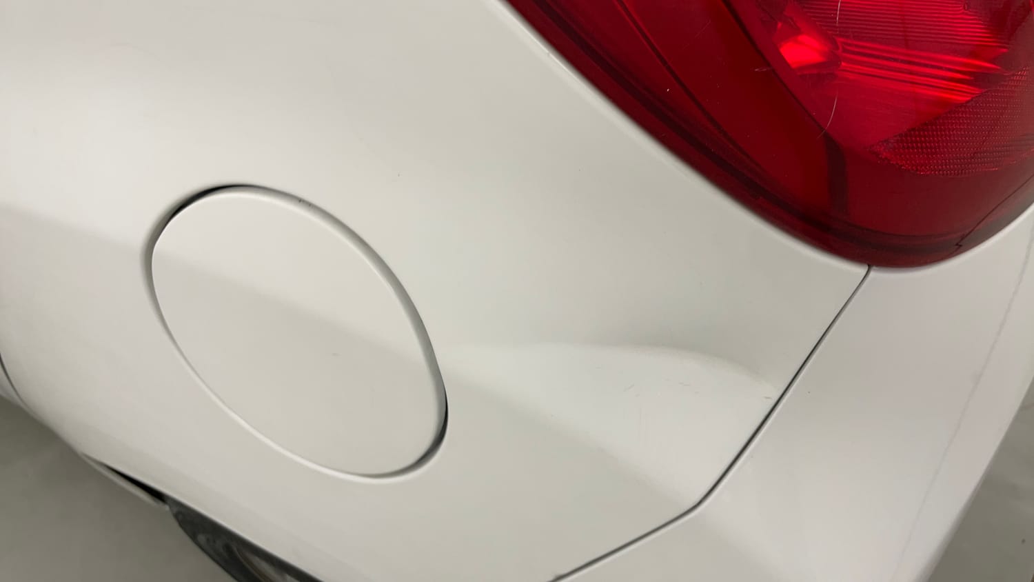 Used 2016 Hyundai Eon Era Petrol Manual dents MINOR DENT