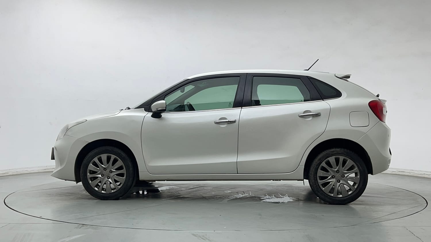 Used 2017 Maruti Suzuki Baleno Zeta 1.2 Petrol Manual exterior LEFT SIDE VIEW