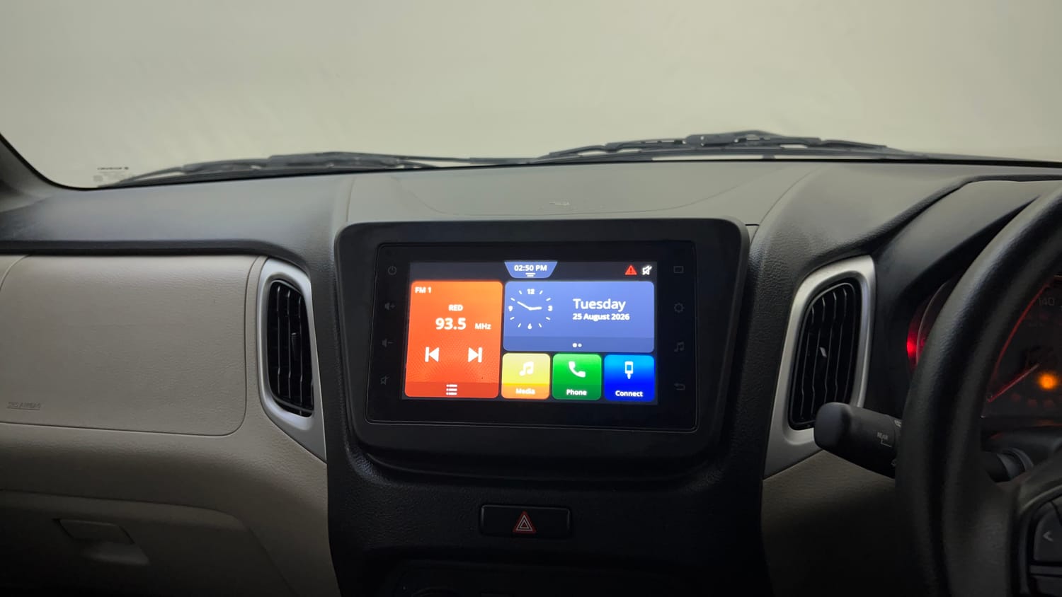 Used 2019 Maruti Suzuki Wagon R ZXi 1.2 Petrol Manual top_features Touch screen infotainment system