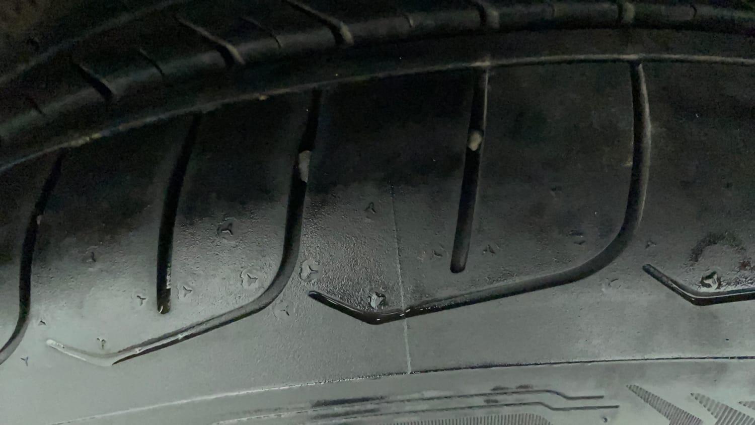 Used 2013 Nissan Sunny XV Diesel Diesel Manual tyres LEFT REAR TYRE TREAD VIEW