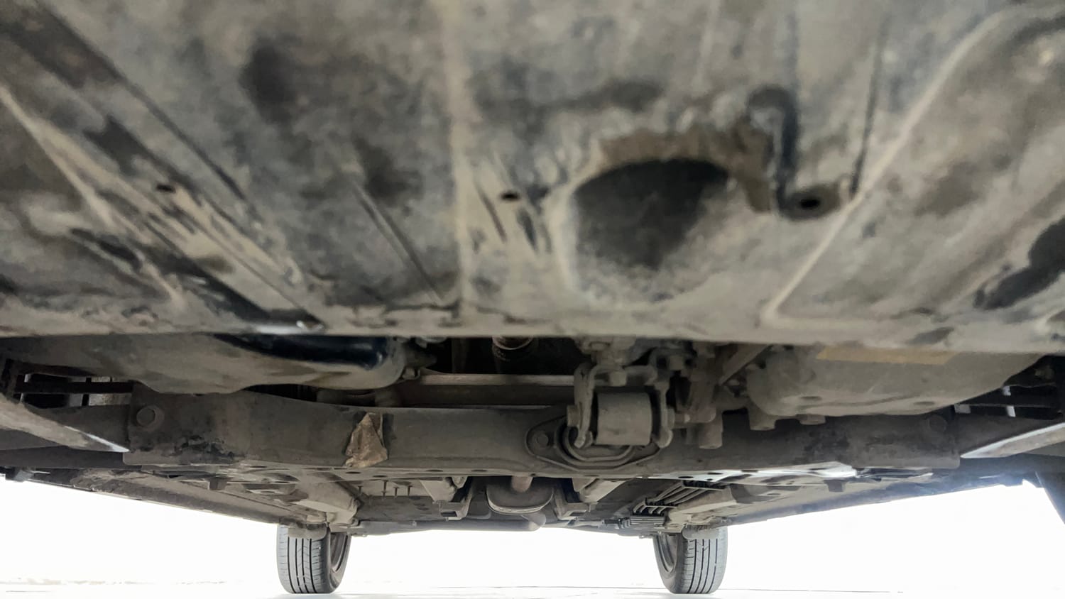 Used 2022 Hyundai i20 Sportz 1.2 IVT Petrol Automatic extra FRONT LEFT UNDERBODY VIEW