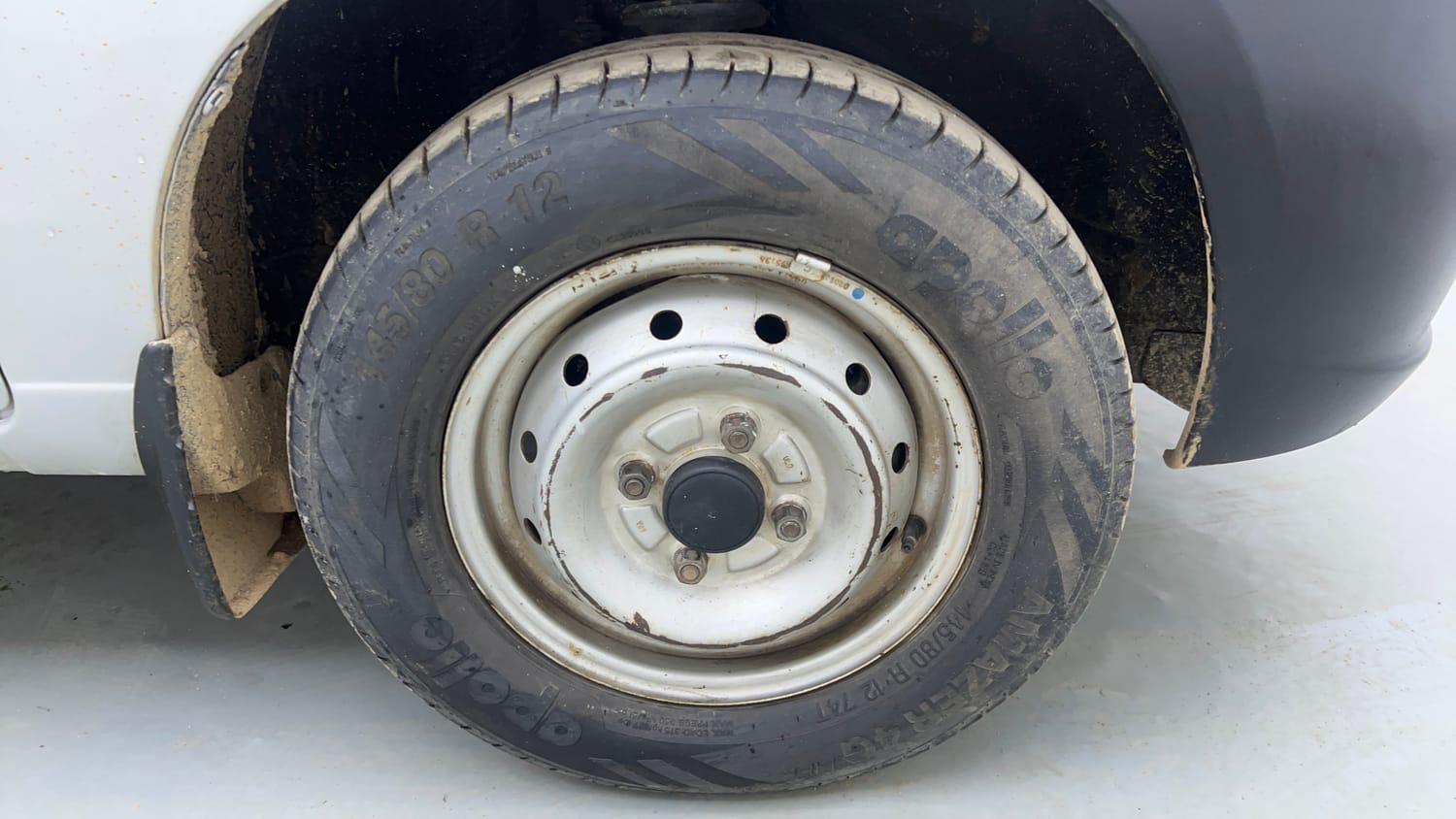 Used 2012 Maruti Suzuki Alto LXi BS-IV Petrol Manual tyres RIGHT FRONT TYRE RIM VIEW