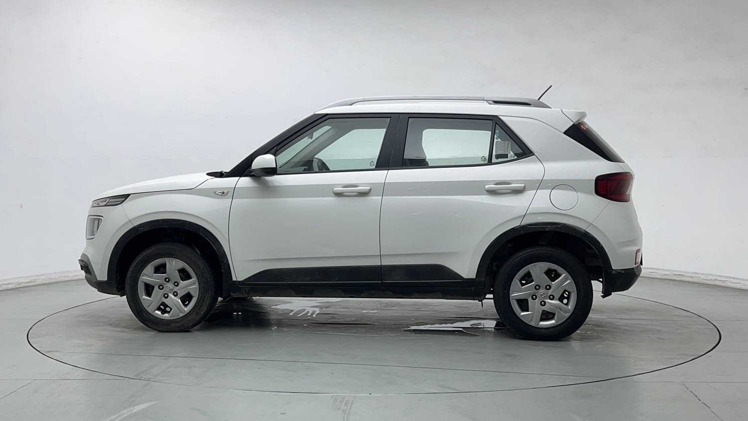 Used 2021 Hyundai Venue S 1.2 Petrol Petrol Manual exterior LEFT SIDE VIEW
