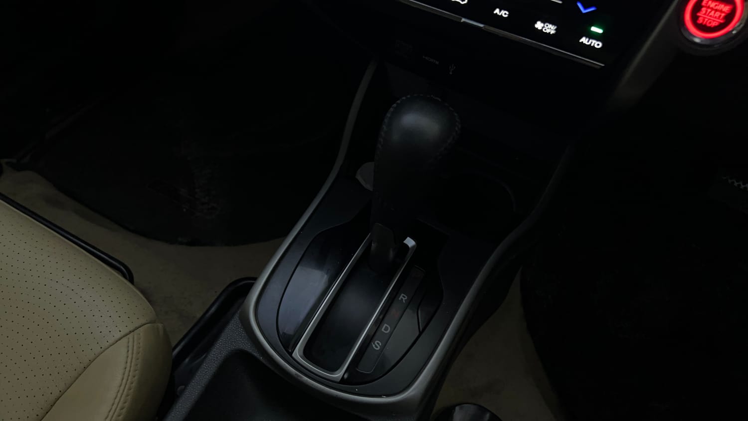 Used 2019 Honda City ZX CVT Petrol Petrol Automatic interior GEAR  KNOB VIEW