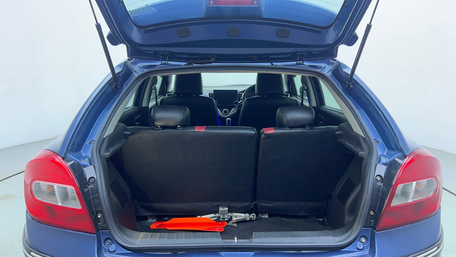 Used 2018 Maruti Suzuki Baleno Zeta 1.2 AT Petrol Automatic interior DICKY INSIDE VIEW