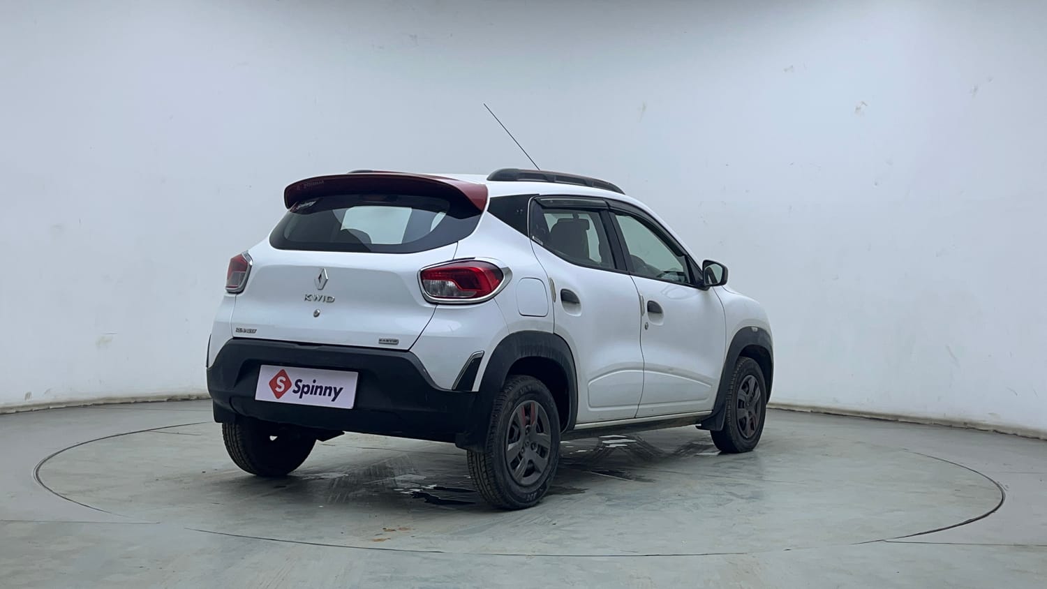 Used 2017 Renault Kwid 1.0 RXT AMT Petrol Automatic exterior RIGHT REAR CORNER VIEW