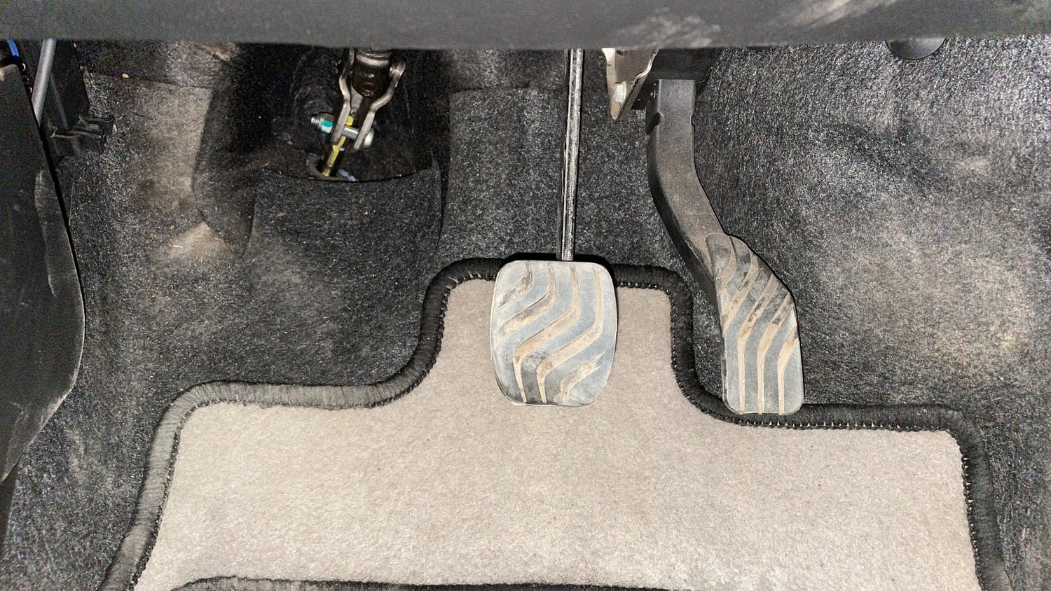 Used 2020 Renault Kwid CLIMBER 1.0 AMT Opt Petrol Automatic interior PEDALS VIEW