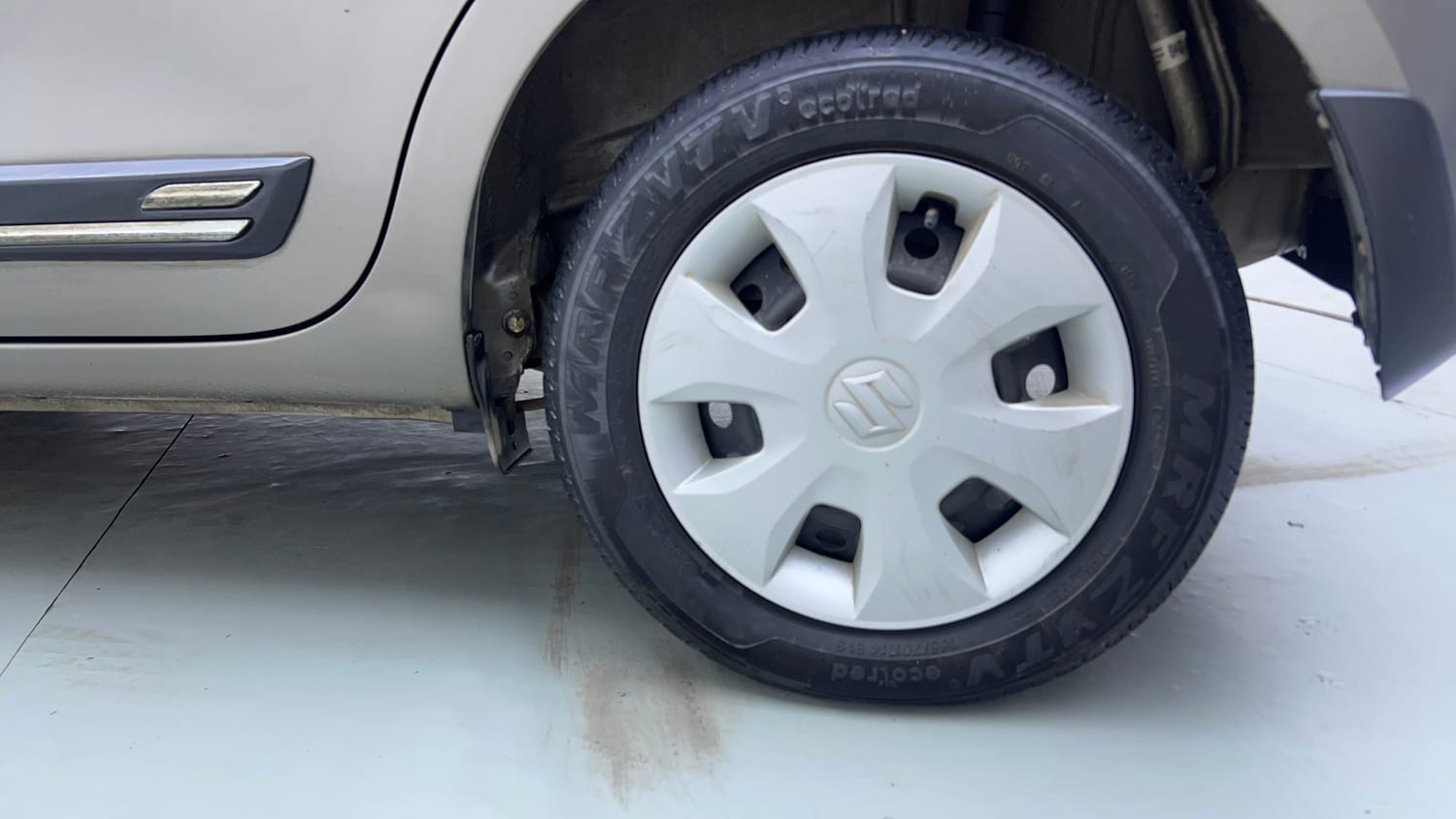 Used 2023 Maruti Suzuki Wagon R VXI 1.0 CNG Cng Manual tyres LEFT REAR TYRE RIM VIEW