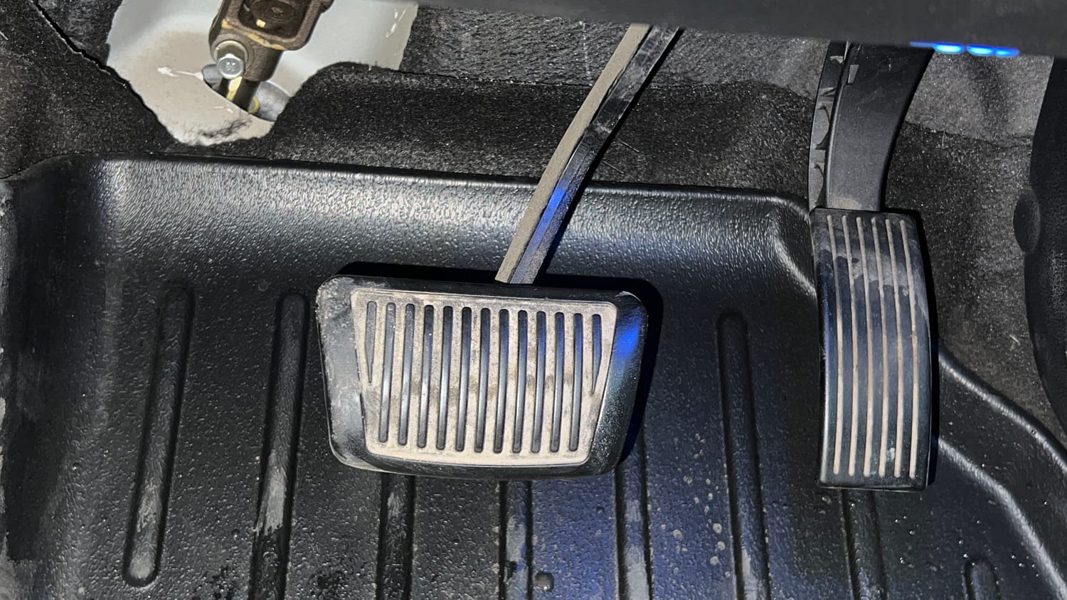 Used 2022 Hyundai i20 Asta (O) 1.2 IVT Petrol Automatic interior PEDALS VIEW