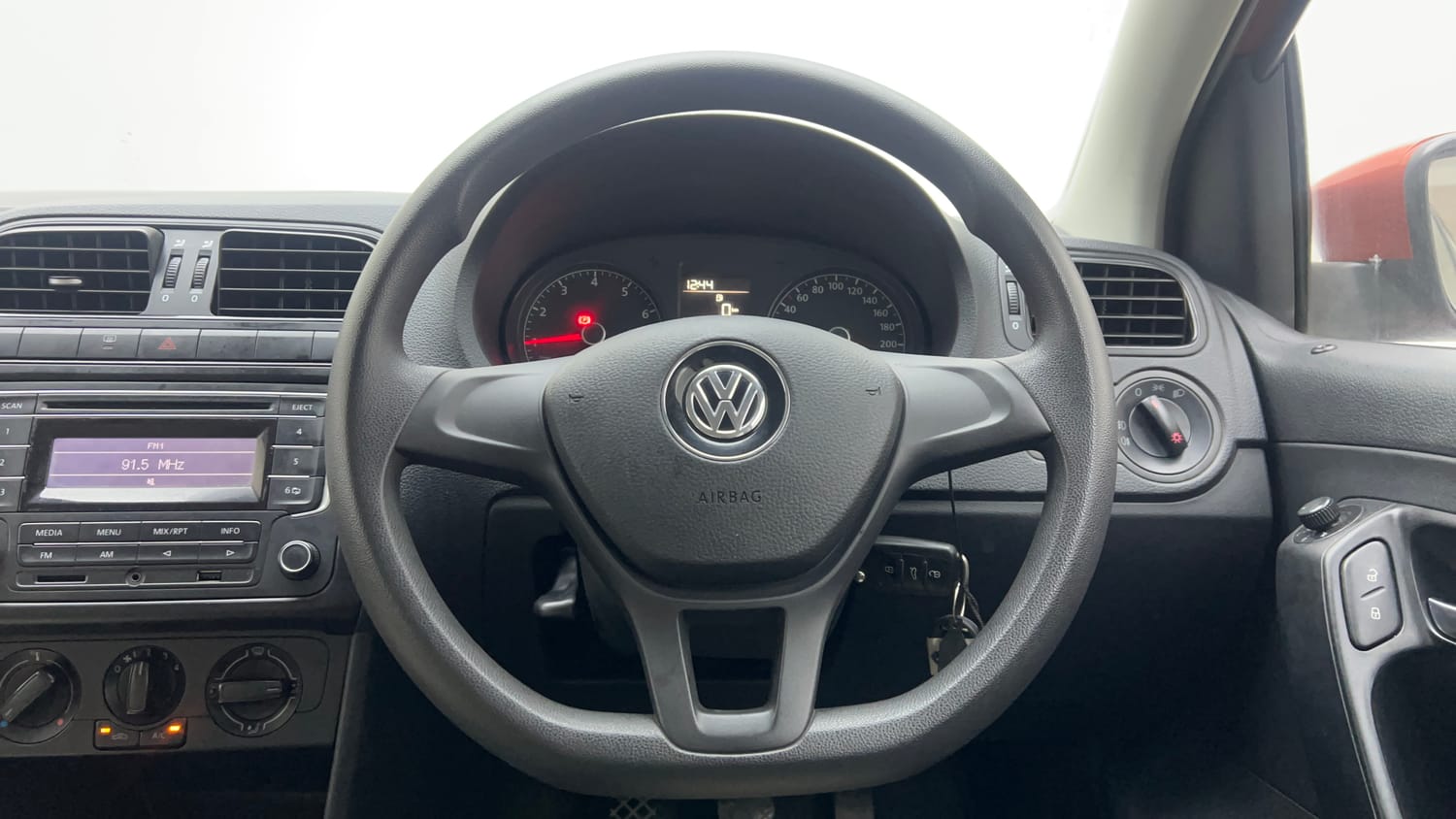 Used 2016 Volkswagen Polo Comfortline 1.2L (P) Petrol Manual interior STEERING VIEW