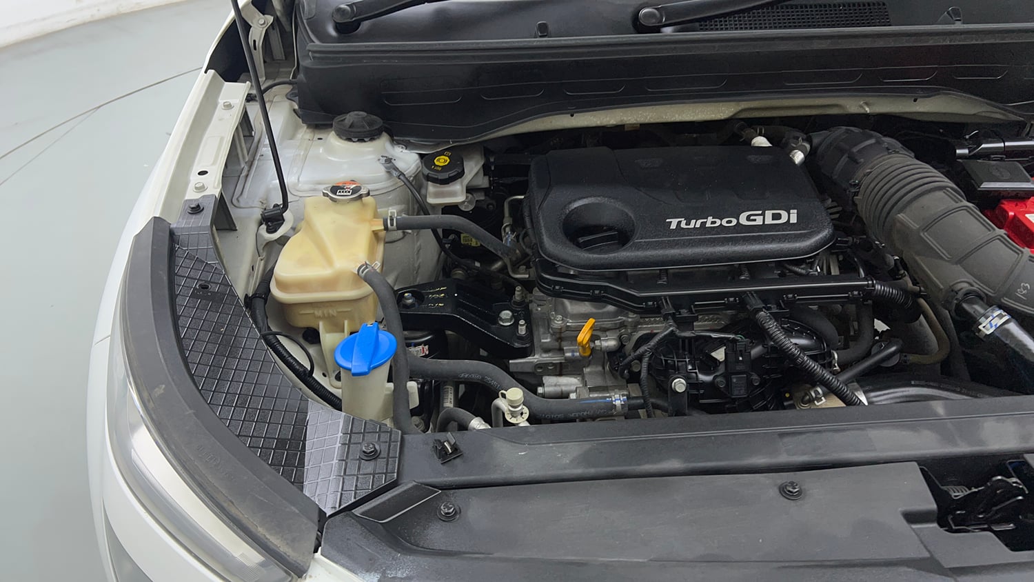 Used 2021 Hyundai Venue SX 1.0 Turbo Petrol Manual engine ENGINE RIGHT SIDE VIEW