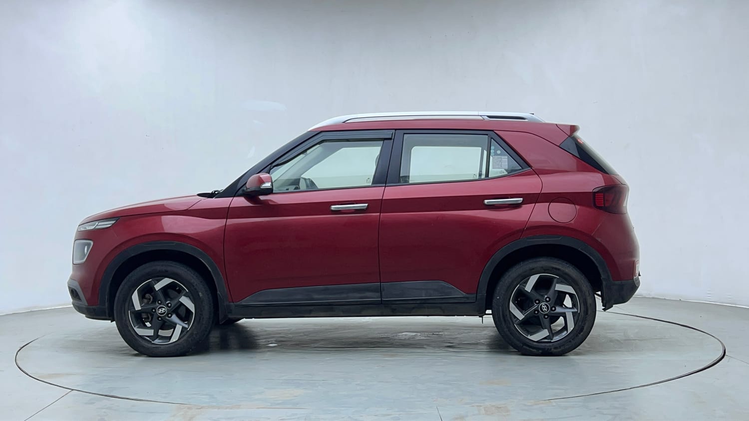 Used 2019 Hyundai Venue SX Plus 1.0 Turbo DCT Petrol Automatic exterior LEFT SIDE VIEW