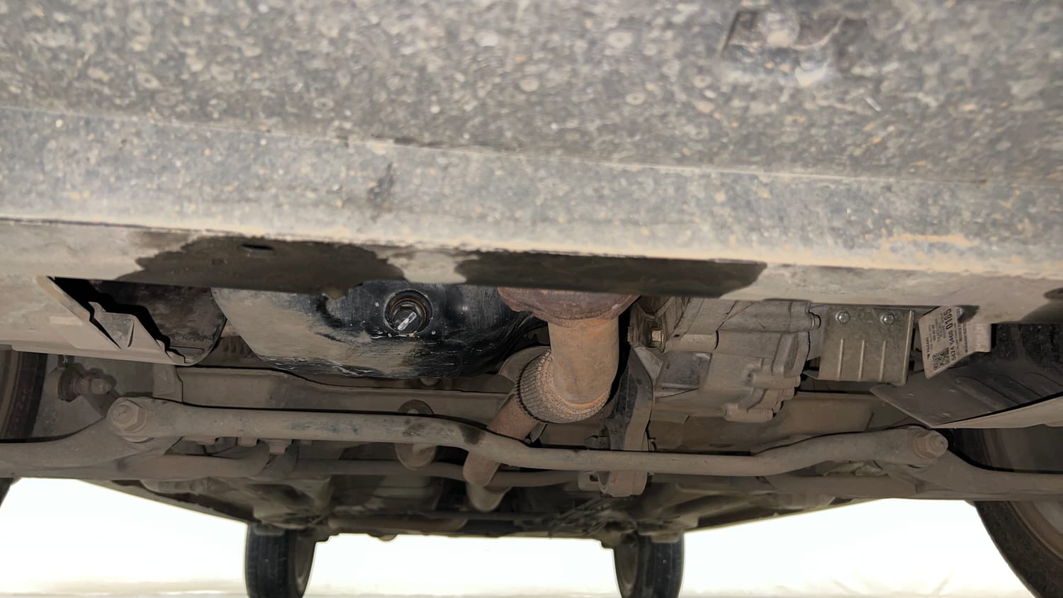 Used 2022 Tata Tigor XZA Plus Petrol Automatic extra FRONT LEFT UNDERBODY VIEW