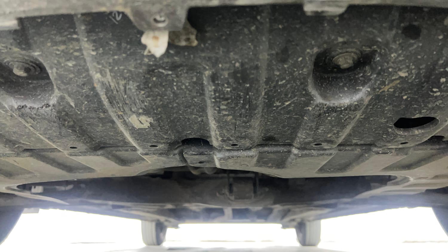 Used 2012 Hyundai i20 Magna 1.2 Petrol Manual extra FRONT LEFT UNDERBODY VIEW