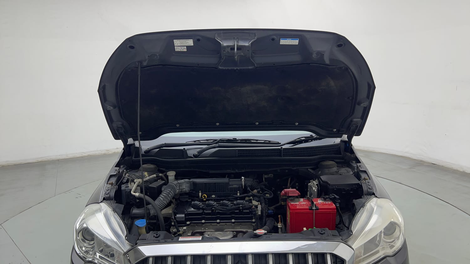 Used 2021 Maruti Suzuki S-Cross Zeta AT Petrol Automatic engine ENGINE & BONNET OPEN FRONT VIEW