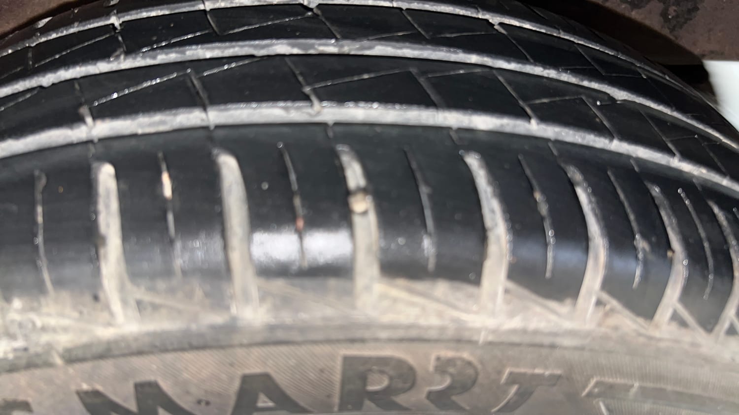 Used 2024 Renault Kwid CLIMBER 1.0 AMT Dual Tone Petrol Automatic tyres LEFT REAR TYRE TREAD VIEW