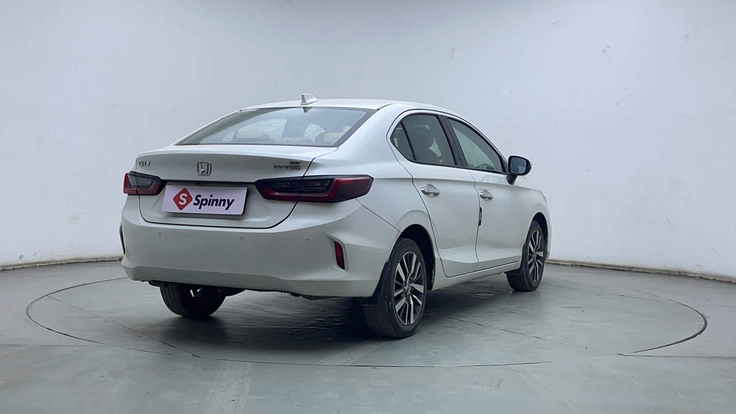 Used 2021 Honda City ZX Petrol Petrol Manual exterior RIGHT REAR CORNER VIEW