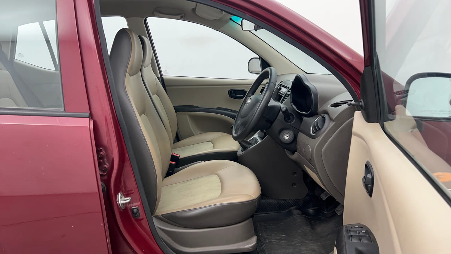 Used 2016 Hyundai i10 Magna 1.1 iRDE2 Petrol Manual interior RIGHT SIDE FRONT DOOR CABIN VIEW
