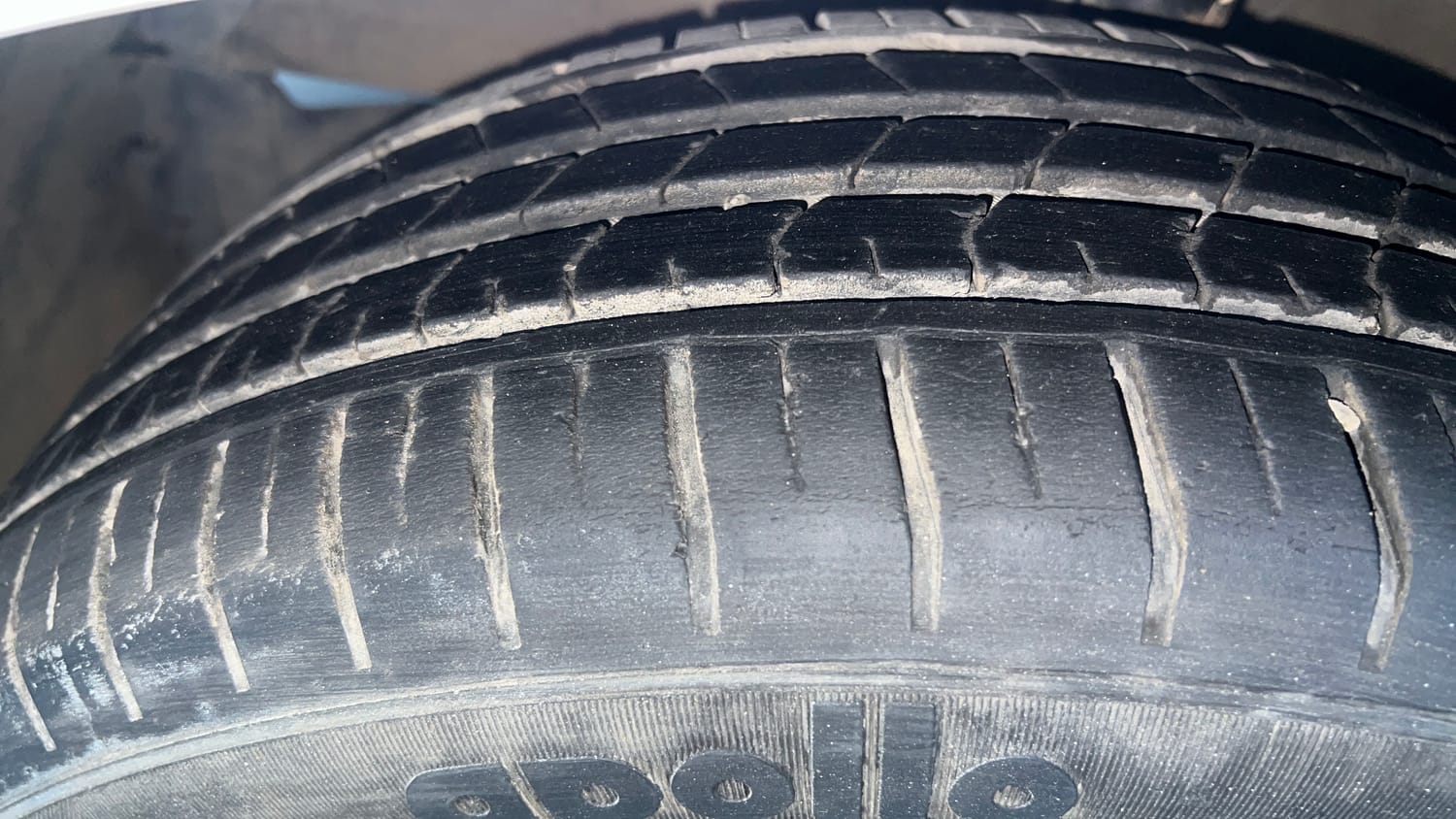 Used 2017 Maruti Suzuki Baleno Zeta 1.2 Petrol Manual tyres LEFT FRONT TYRE TREAD VIEW