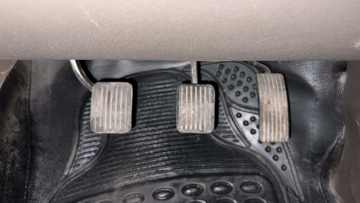 Used 2012 Hyundai i10 Era 1.1 iRDE2 Petrol Manual interior PEDALS VIEW