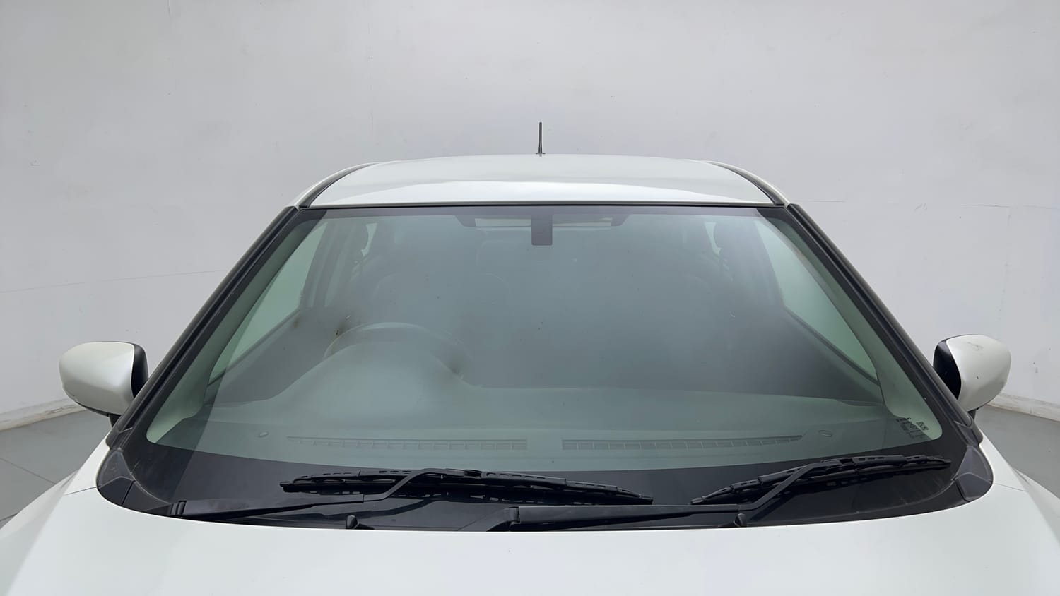 Used 2017 Maruti Suzuki Baleno Zeta 1.2 Petrol Manual exterior FRONT WINDSHIELD VIEW