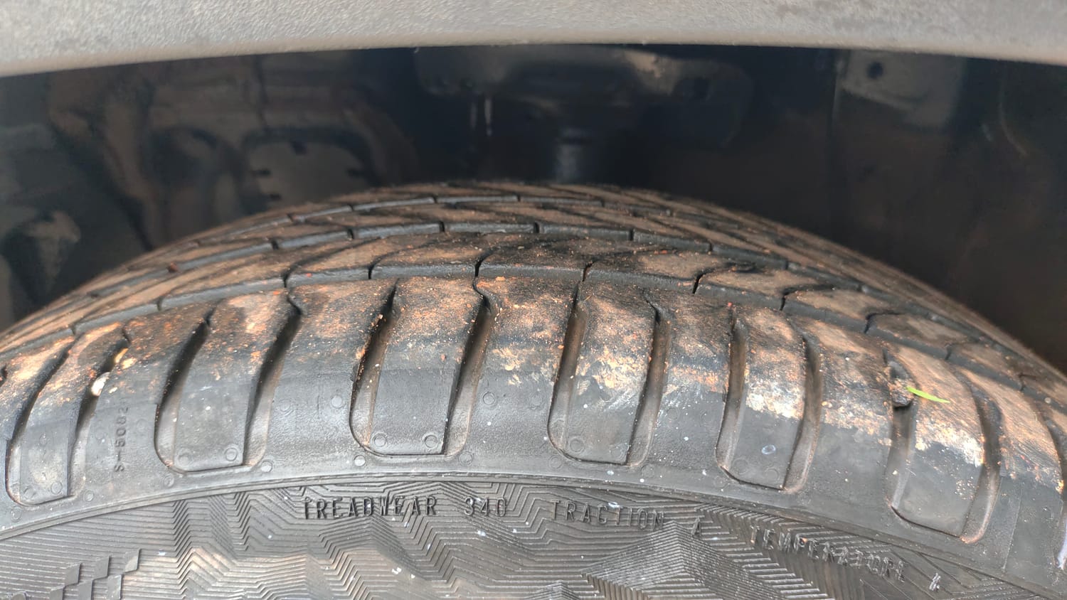Used 2022 Hyundai Creta SX (O) 1.4 Turbo 7 DCT Dual Tone Petrol Automatic tyres LEFT FRONT TYRE TREAD VIEW