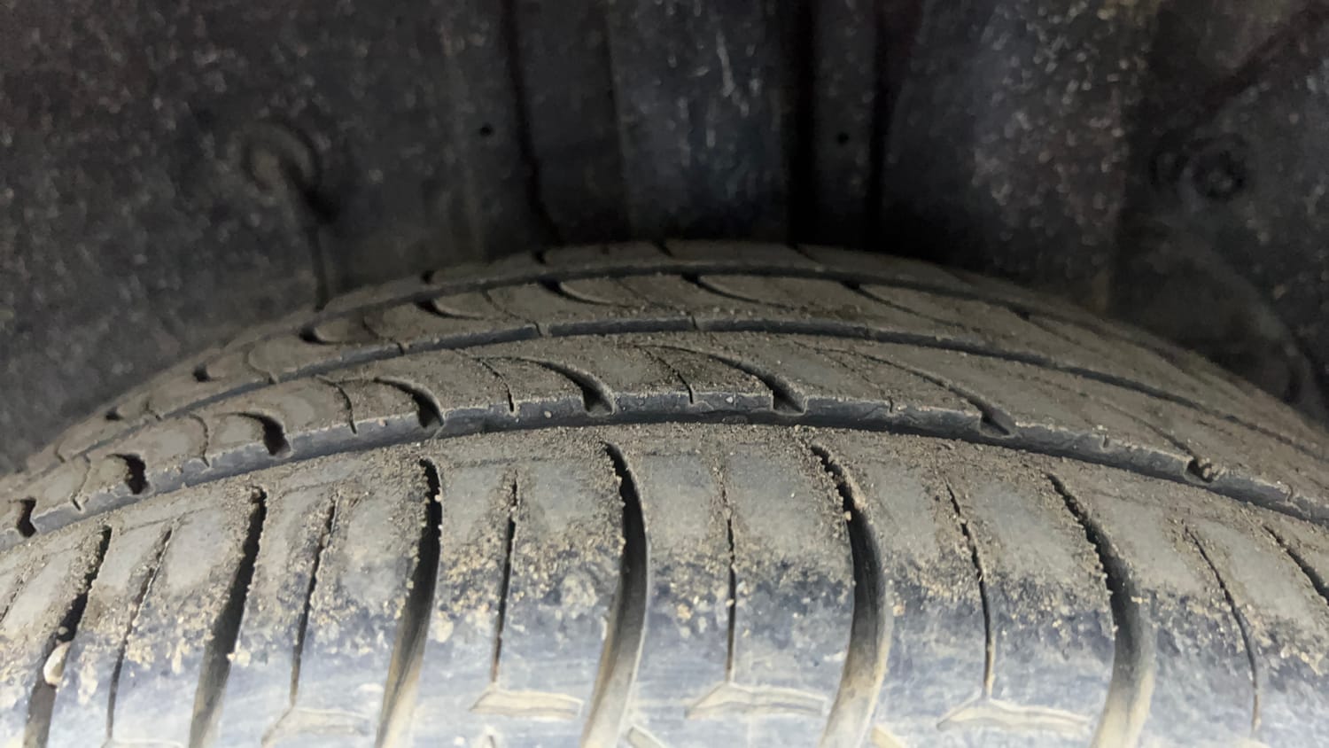 Used 2015 Hyundai Elite i20 Asta 1.2 Petrol Manual tyres LEFT REAR TYRE TREAD VIEW