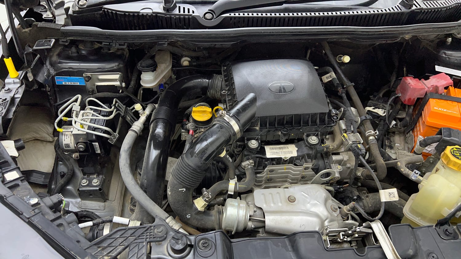 Used 2024 Tata Nexon Pure 1.2 Revotron Petrol 6MT Petrol Manual engine ENGINE RIGHT SIDE VIEW