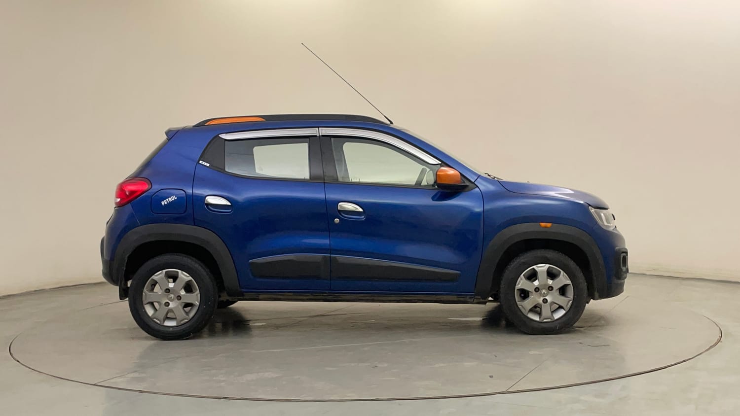 Used 2017 Renault Kwid CLIMBER 1.0 Petrol Manual exterior RIGHT SIDE VIEW
