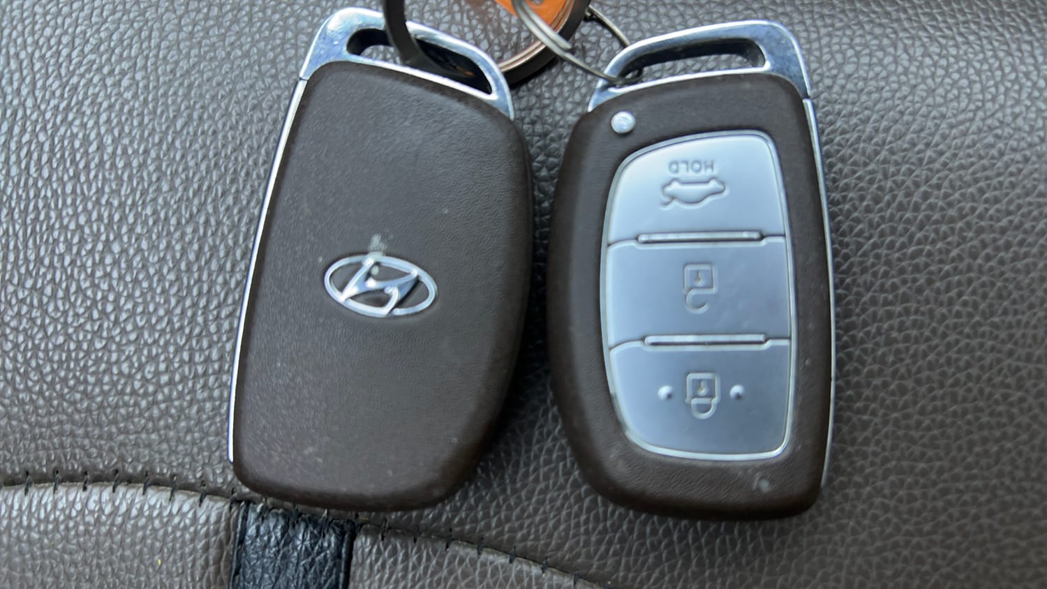 Used 2020 Hyundai Aura SX Plus 1.2 AMT Petrol Petrol Automatic extra CAR KEY VIEW