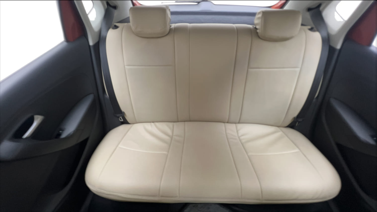 Used 2016 Volkswagen Polo Comfortline 1.2L (P) Petrol Manual interior REAR SEAT CONDITION VIEW