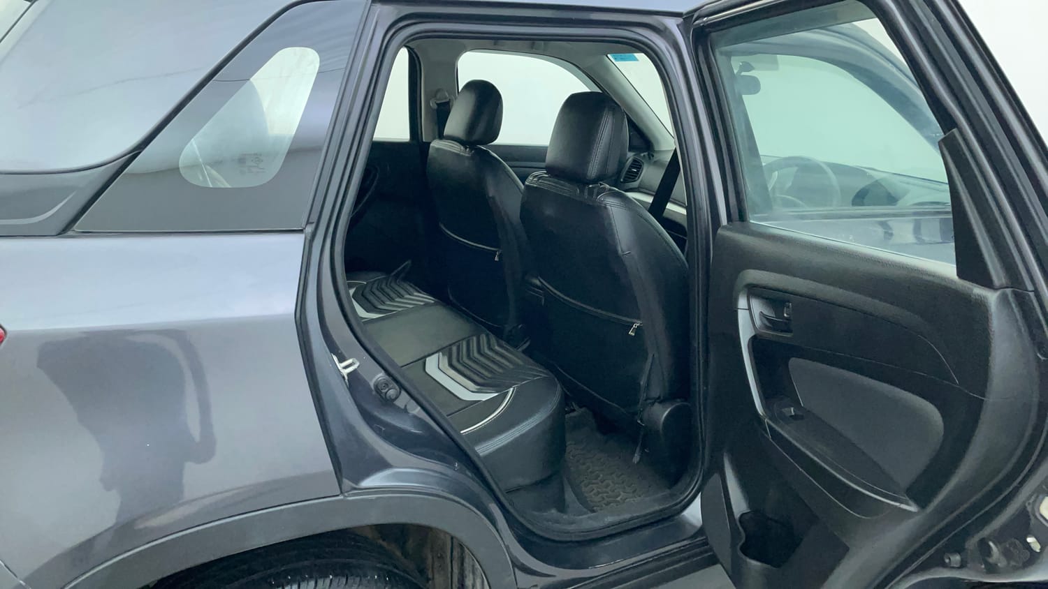 Used 2022 maruti-suzuki Vitara Brezza VXi Petrol Manual interior RIGHT SIDE REAR DOOR CABIN VIEW