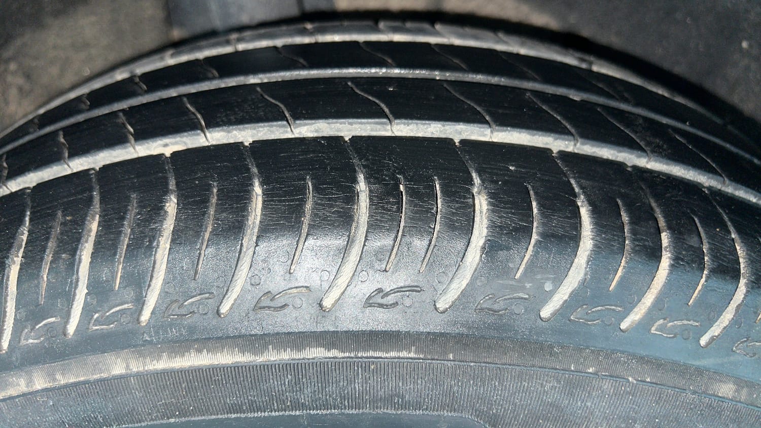 Used 2020 Maruti Suzuki Baleno Delta Petrol Manual tyres RIGHT REAR TYRE TREAD VIEW