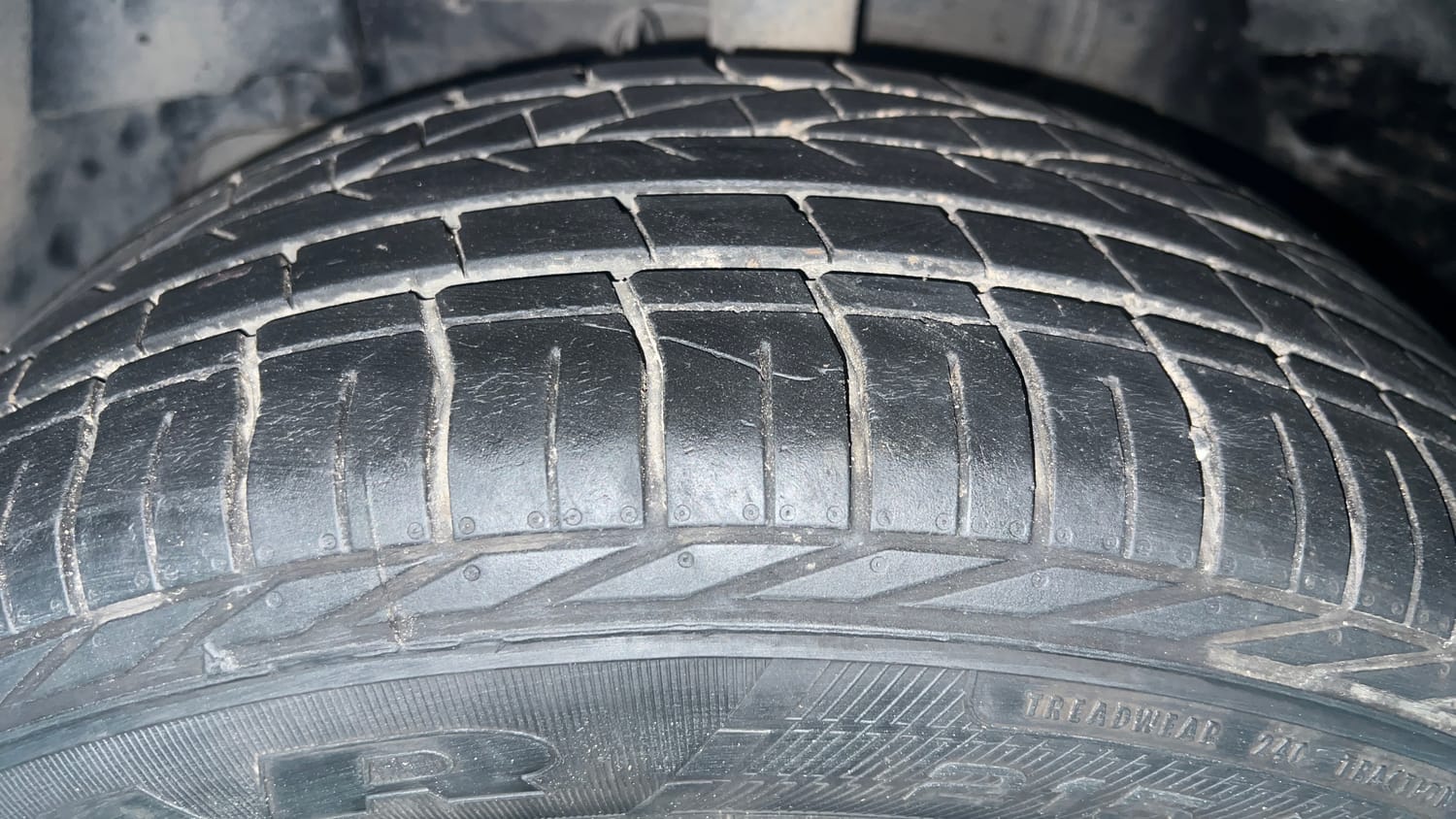 Used 2022 Tata Nexon XZA Plus (HS) Petrol Automatic tyres LEFT FRONT TYRE TREAD VIEW