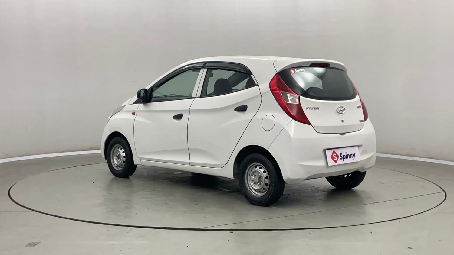Used 2016 Hyundai Eon Era Petrol Manual exterior LEFT REAR CORNER VIEW