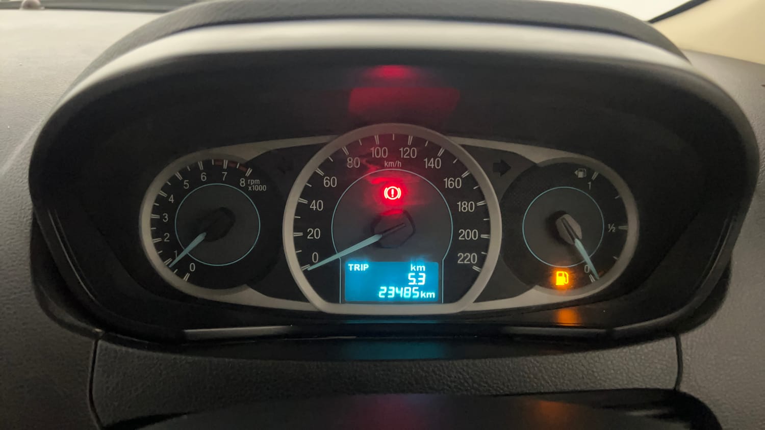Used 2016 Ford Figo Aspire Titanium 1.2 Ti-VCT Petrol Manual interior CLUSTERMETER VIEW