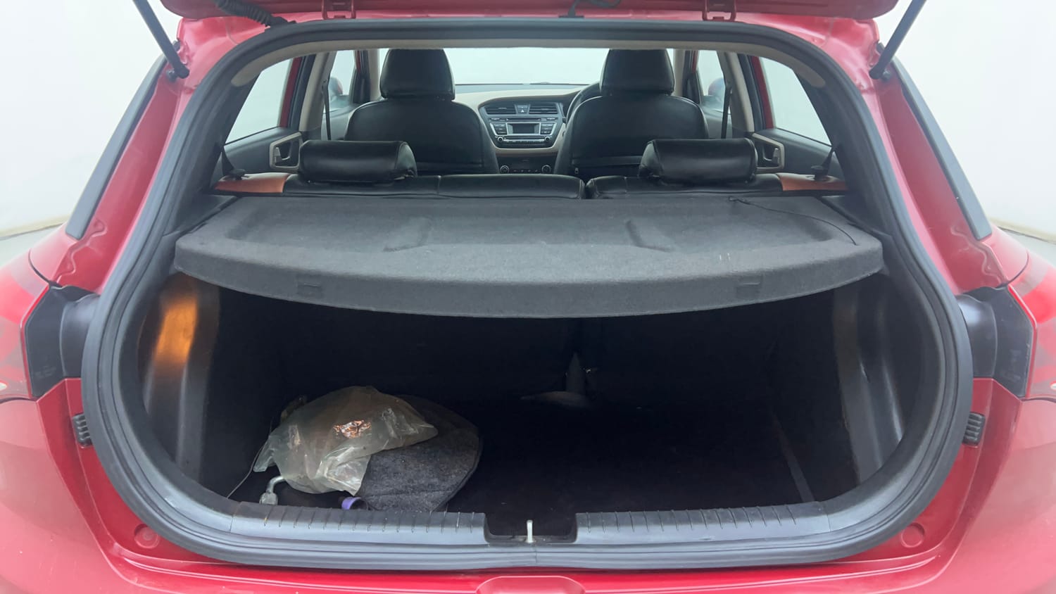 Used 2015 Hyundai Elite i20 Asta 1.2 Petrol Manual interior DICKY INSIDE VIEW