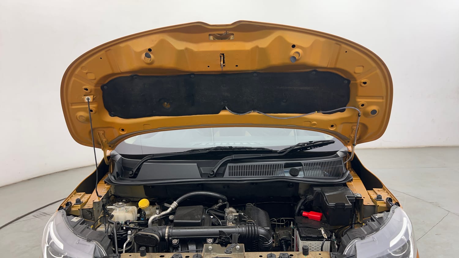 Used 2024 Renault Triber RXZ Petrol Manual engine ENGINE & BONNET OPEN FRONT VIEW