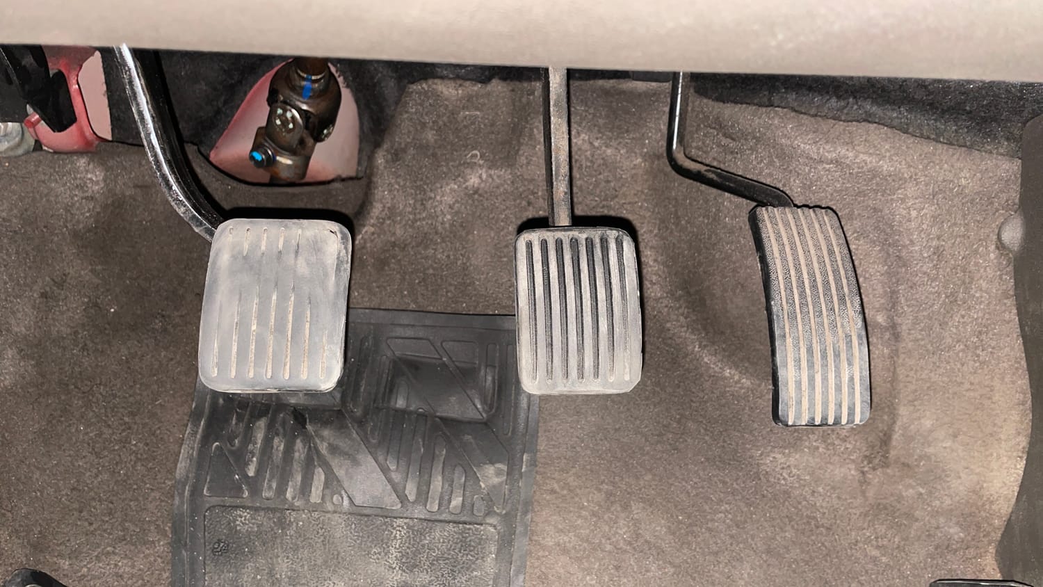 Used 2012 Hyundai i10 Era 1.1 iRDE2 Petrol Manual interior PEDALS VIEW