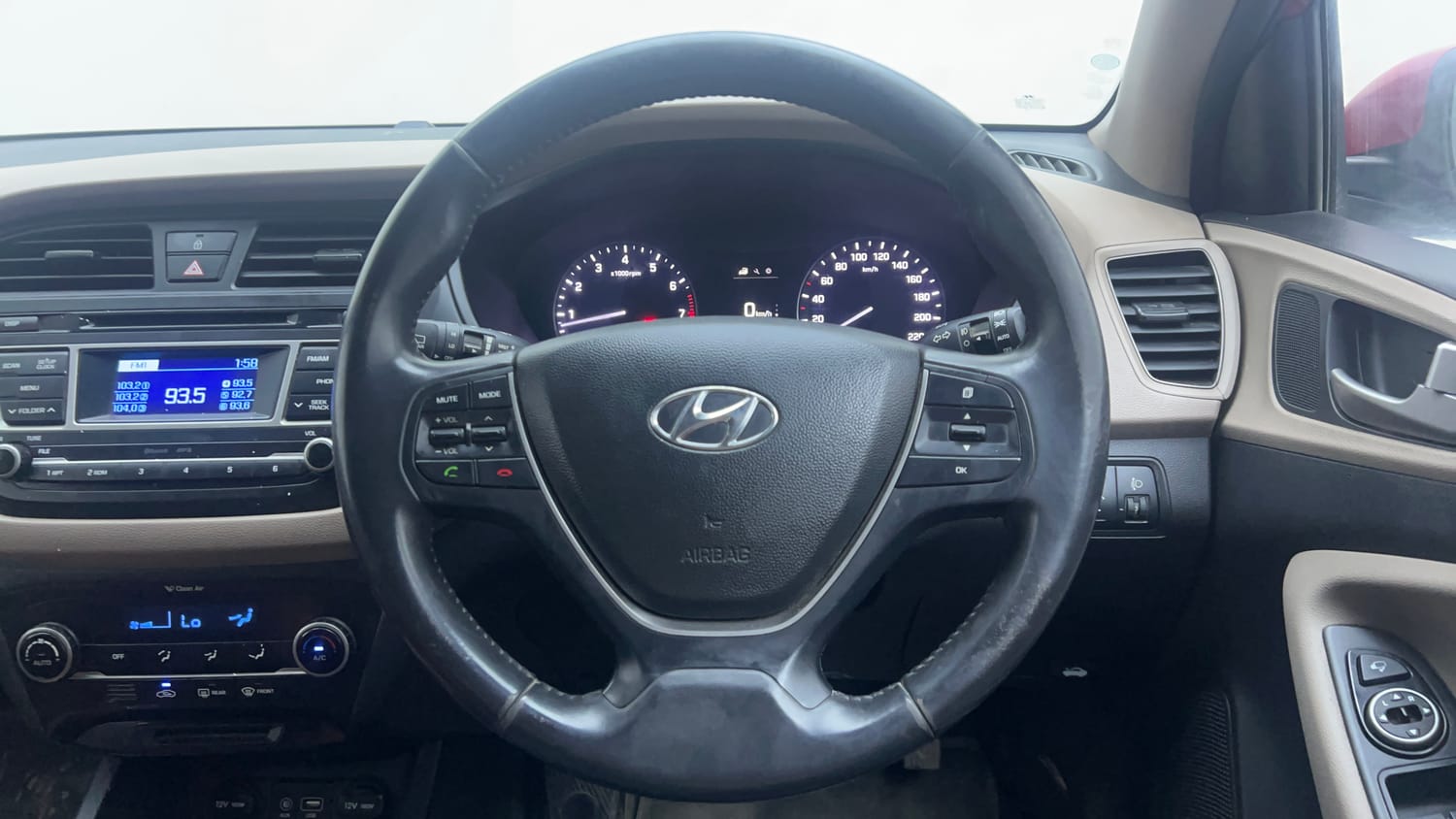 Used 2015 Hyundai Elite i20 Asta 1.2 Petrol Manual interior STEERING VIEW