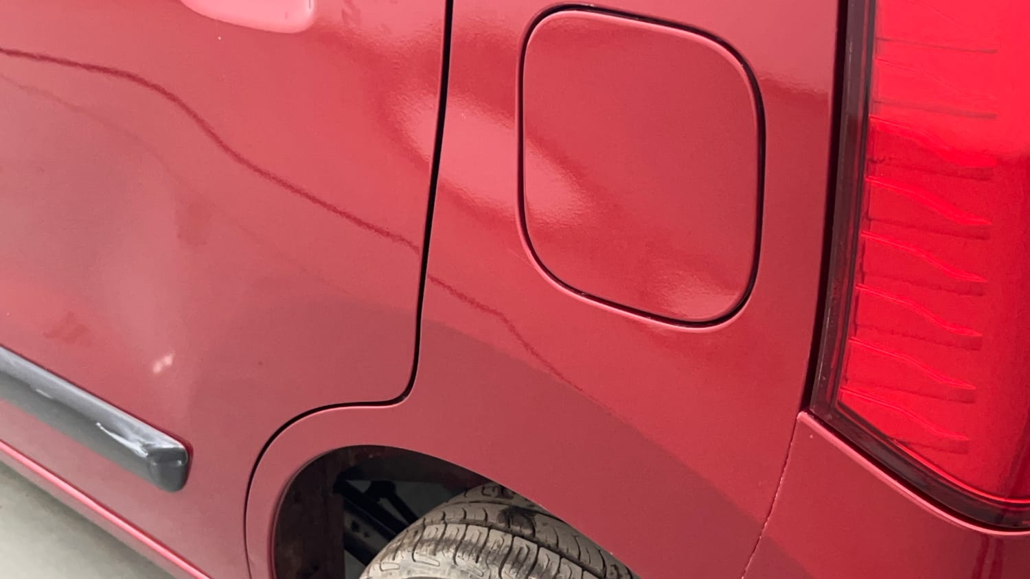 Used 2014 Maruti Suzuki Wagon R VXI Petrol Manual dents MINOR SCRATCH