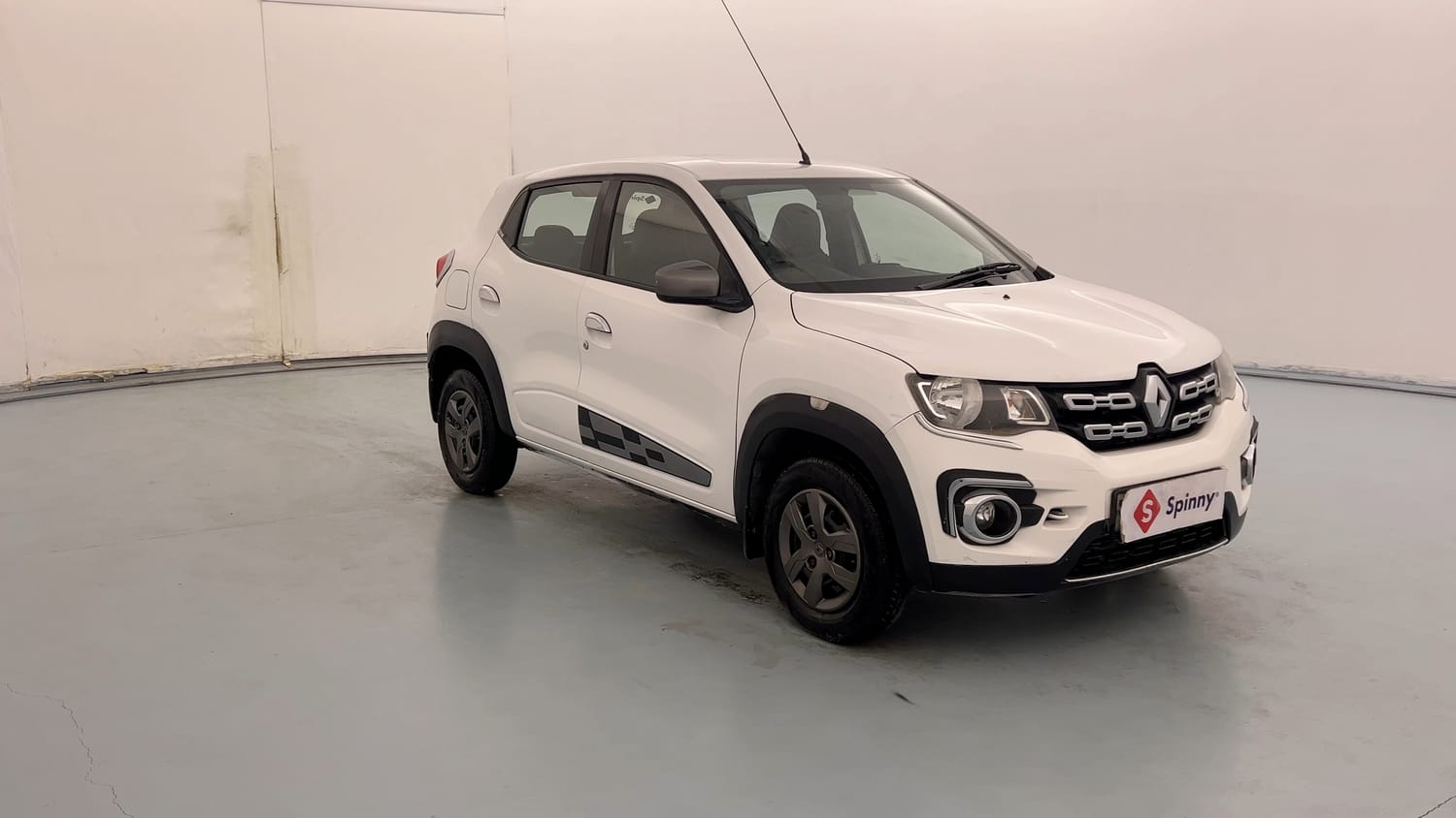 Used 2017 Renault Kwid 1.0 RXL Petrol Manual exterior RIGHT FRONT CORNER VIEW