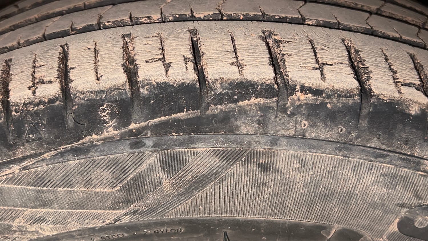 Used 2019 Ford Figo Aspire Titanium1.5 TDCi Diesel Manual tyres RIGHT FRONT TYRE TREAD VIEW