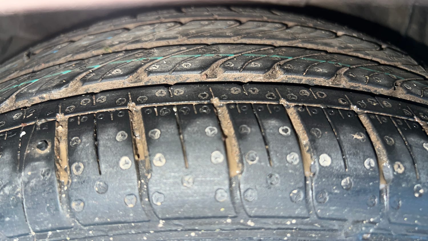 Used 2020 Hyundai Aura SX Plus 1.2 AMT Petrol Petrol Automatic tyres RIGHT REAR TYRE TREAD VIEW