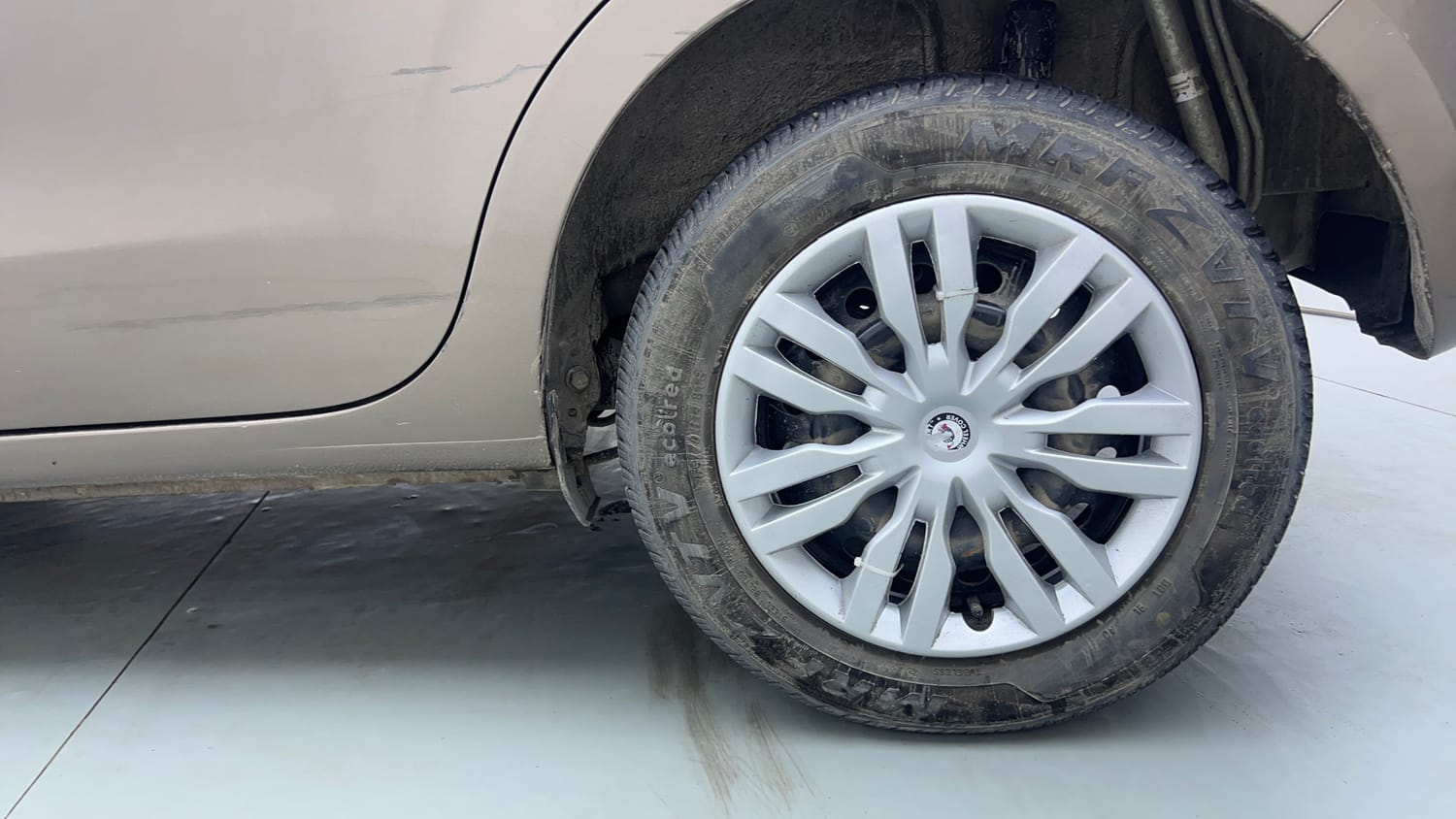 Used 2024 Maruti Suzuki Wagon R VXI 1.0 CNG Cng Manual tyres LEFT REAR TYRE RIM VIEW