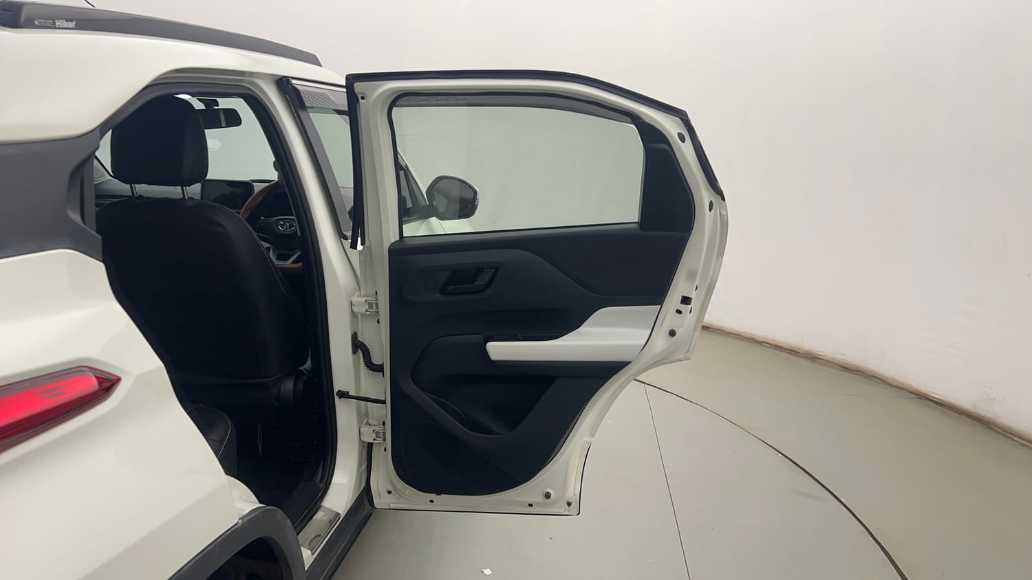 Used 2023 Tata Punch Accomplished MT Petrol Manual interior RIGHT REAR DOOR OPEN VIEW