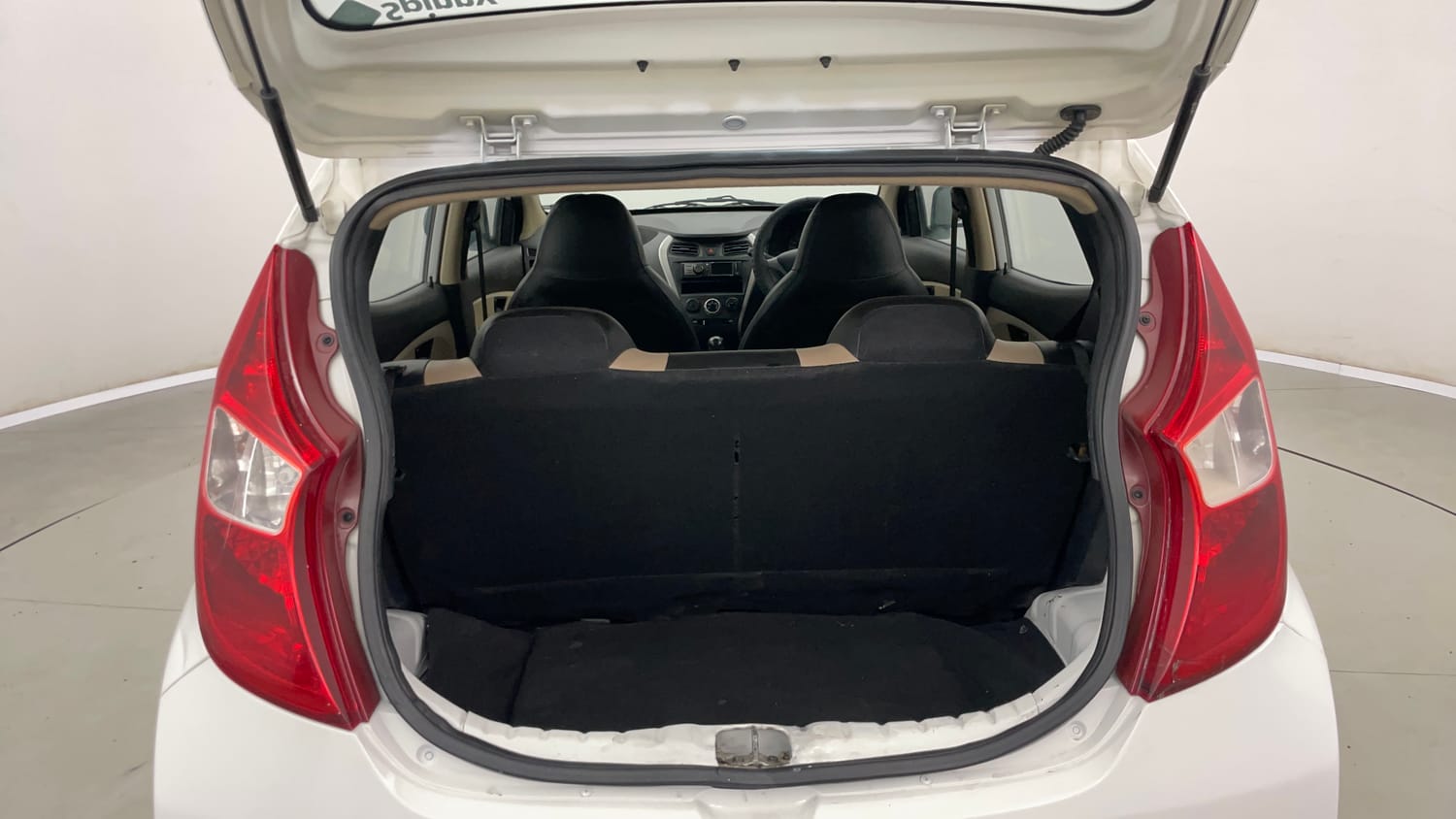 Used 2016 Hyundai Eon Era Petrol Manual interior DICKY INSIDE VIEW