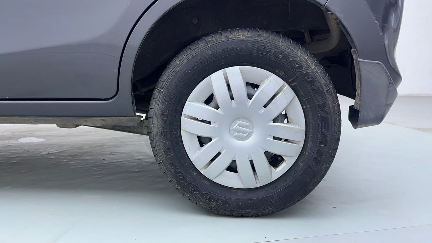Used 2019 Maruti Suzuki Alto 800 VXi Petrol Manual tyres LEFT REAR TYRE RIM VIEW