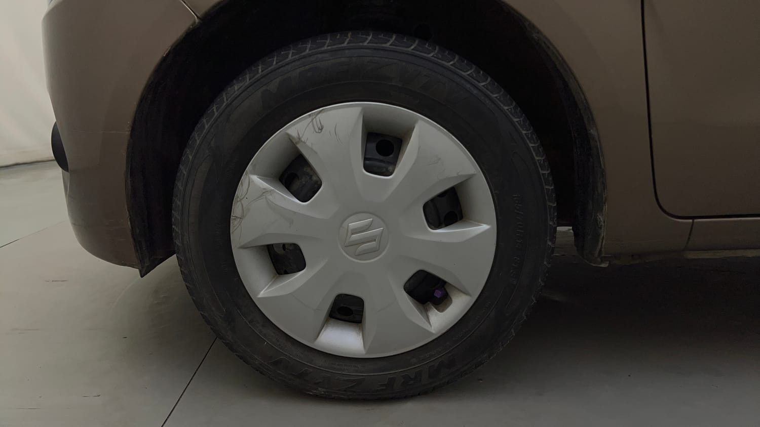 Used 2019 Maruti Suzuki Wagon R ZXi 1.2 Petrol Manual tyres LEFT FRONT TYRE RIM VIEW