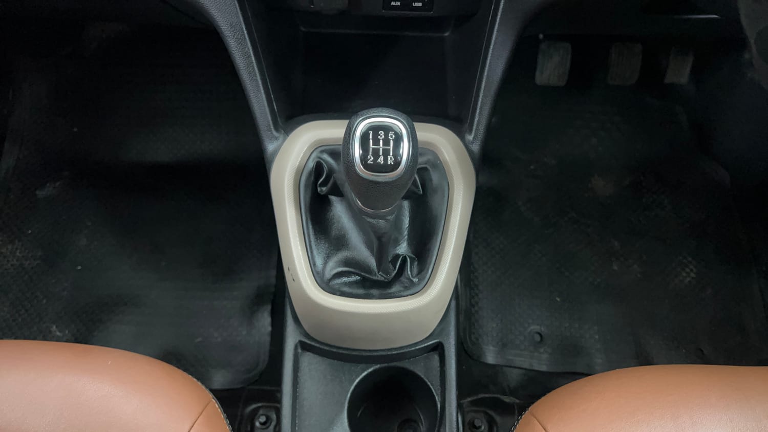 Used 2014 Hyundai Grand i10 Asta 1.2 Kappa VTVT (O) Petrol Manual interior GEAR  KNOB VIEW